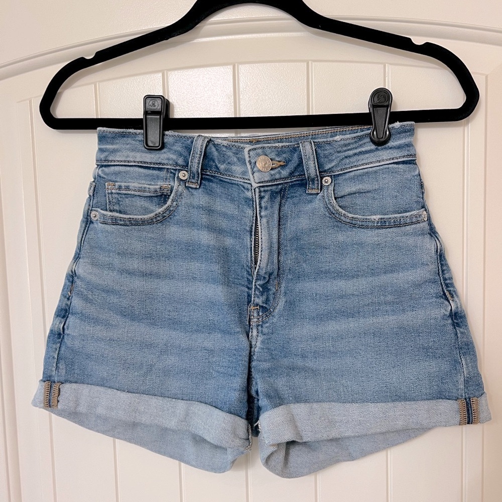AMERICAN EAGLE OUTFITTERS Women’s, Denim Mom Shorts size,0